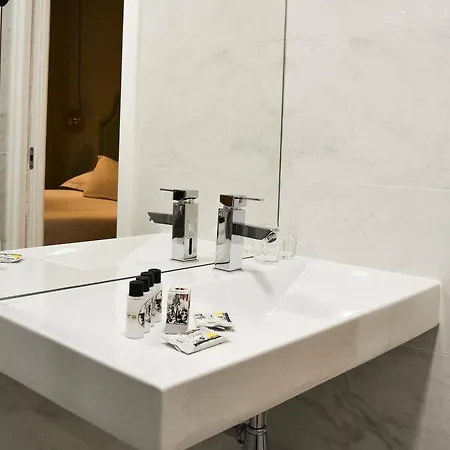 Bairro Alto Guest house 2*