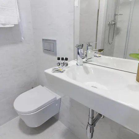 Bairro Alto Guest house 2*